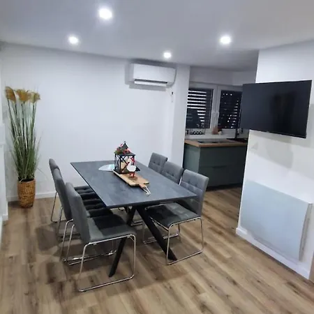 Detente Au Sommet Apartman